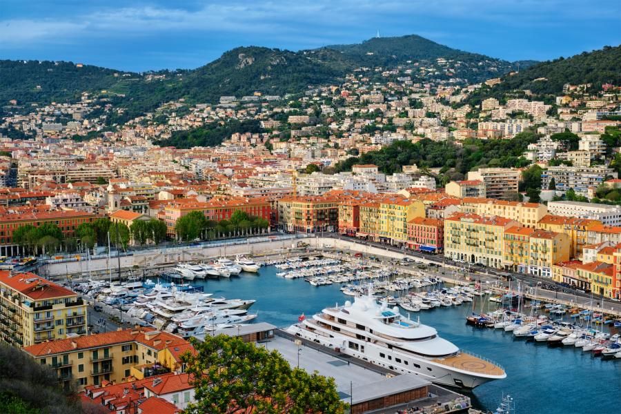 Hotel Aston La Scala - Access & Contact